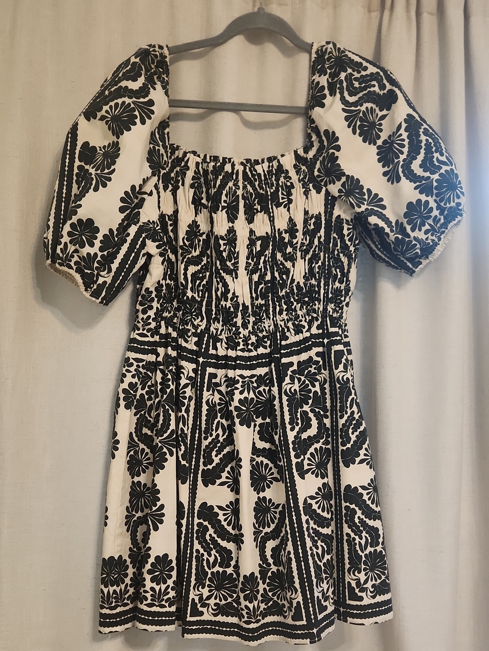ANTONIO MELANI Black and Cream Smocked Puff-Sleeve Mini Dress